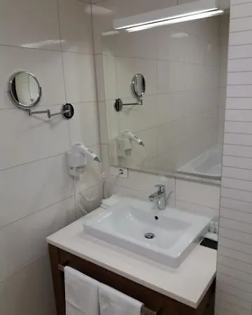 B332 Vucko Private Host Apartment *