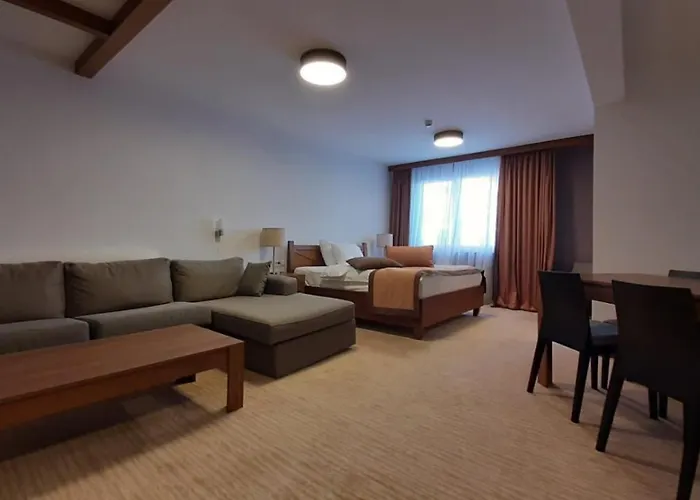 B332 Vucko Private Host Apartment 4*