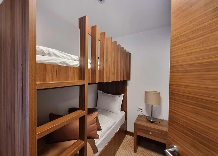 B332 Vucko Private Host 4*